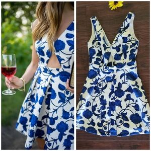 TOPSHOP BLUE BLOOMS FLORAL CUTOUT DRESS 💙